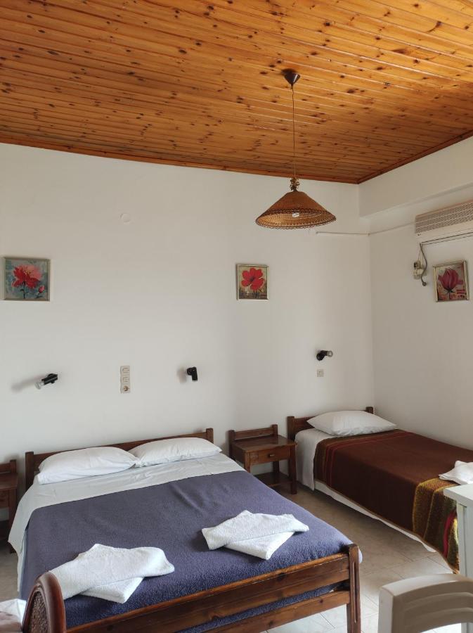 Artemis Rooms Frangocastelo Exterior photo
