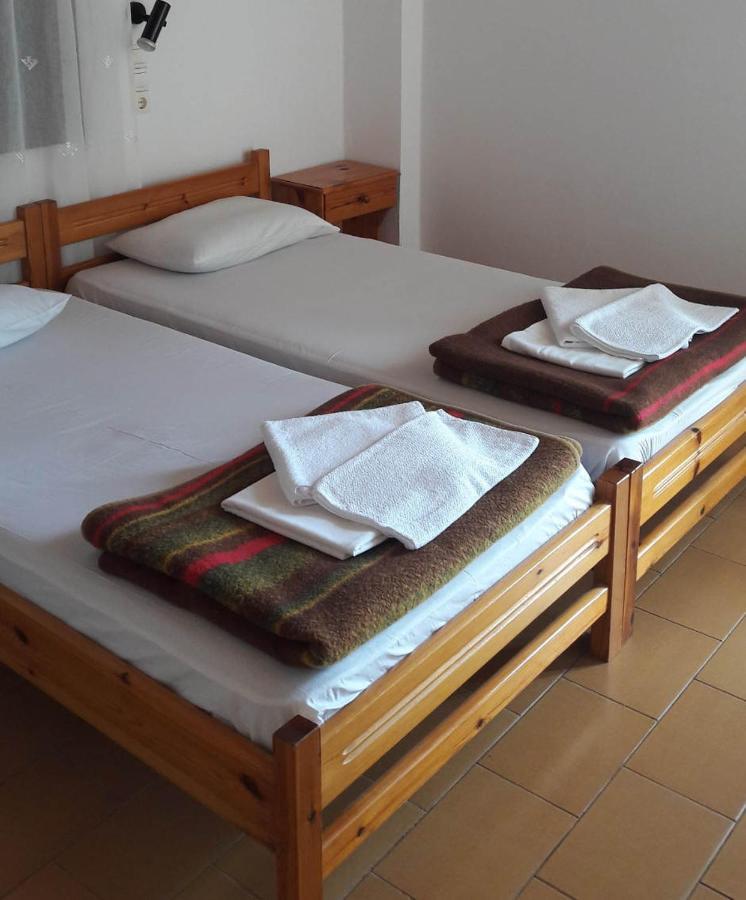 Artemis Rooms Frangocastelo Exterior photo